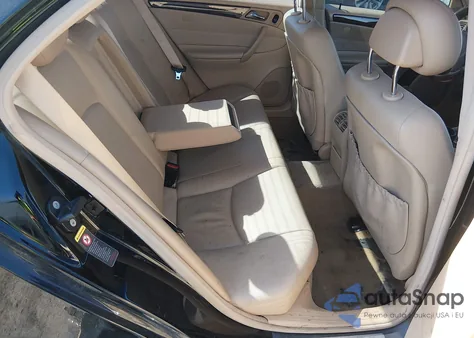 2002 Mercedes-Benz C 320 из США, поврежденный, VIN WDBRF64J82F223770